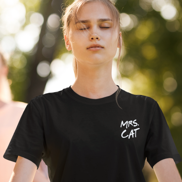 Mrs Cat | Unisex | T-Shirt - MegaCat